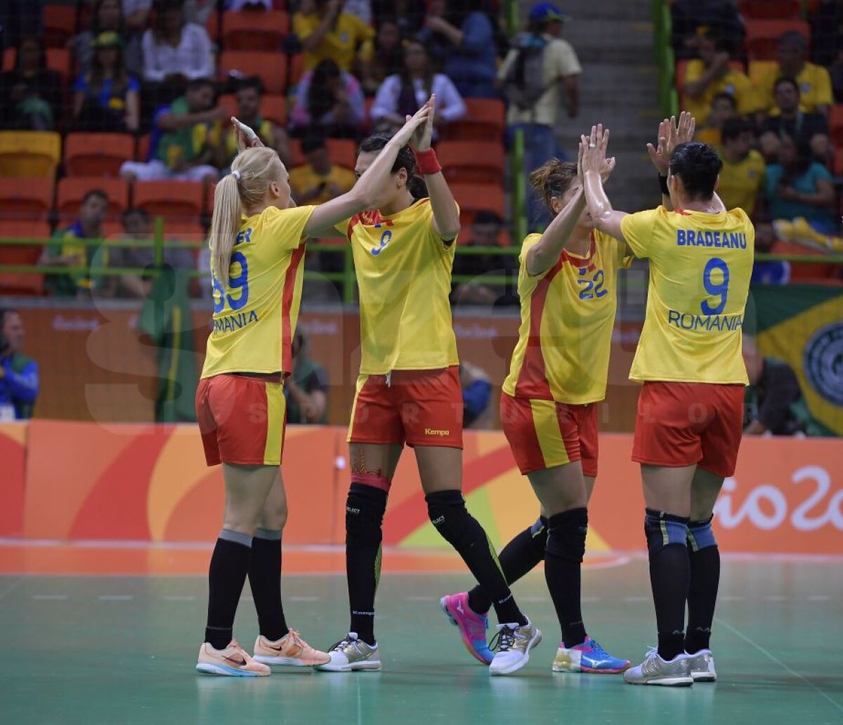 Corespondență GSP din Rio » FOTO Căpătăm culoare! După două înfrângeri traumatizante, România a regăsit forța de a trece de Muntenegru, vicecampioana olimpică, și speră în continuare la calificare