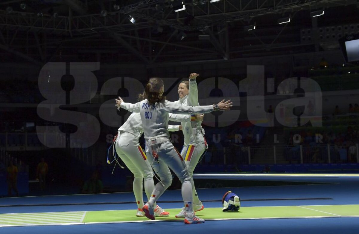 FOTO » FANTASTIC!!! Suntem mândri de voi!!! A venit prima medalie și e DE AUR: ”Tricolorele” de la spadă au învins campioana olimpică și mondială, China!