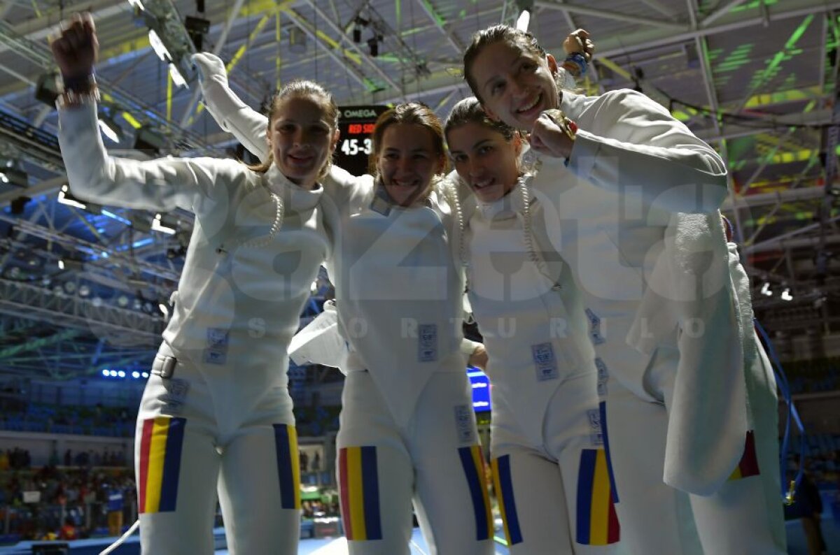 FOTO » FANTASTIC!!! Suntem mândri de voi!!! A venit prima medalie și e DE AUR: ”Tricolorele” de la spadă au învins campioana olimpică și mondială, China!