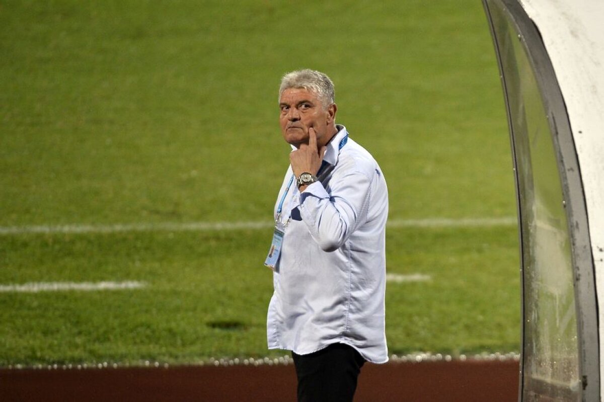 FOTO » Dinamoviștii au luat foc la finalul meciului: "Andone, du-te, bă, la Steaua și lasă-ne!"