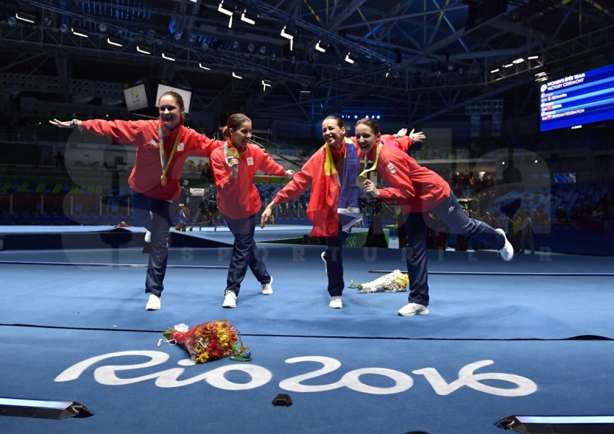 FOTO » FANTASTIC!!! Suntem mândri de voi!!! A venit prima medalie și e DE AUR: ”Tricolorele” de la spadă au învins campioana olimpică și mondială, China!