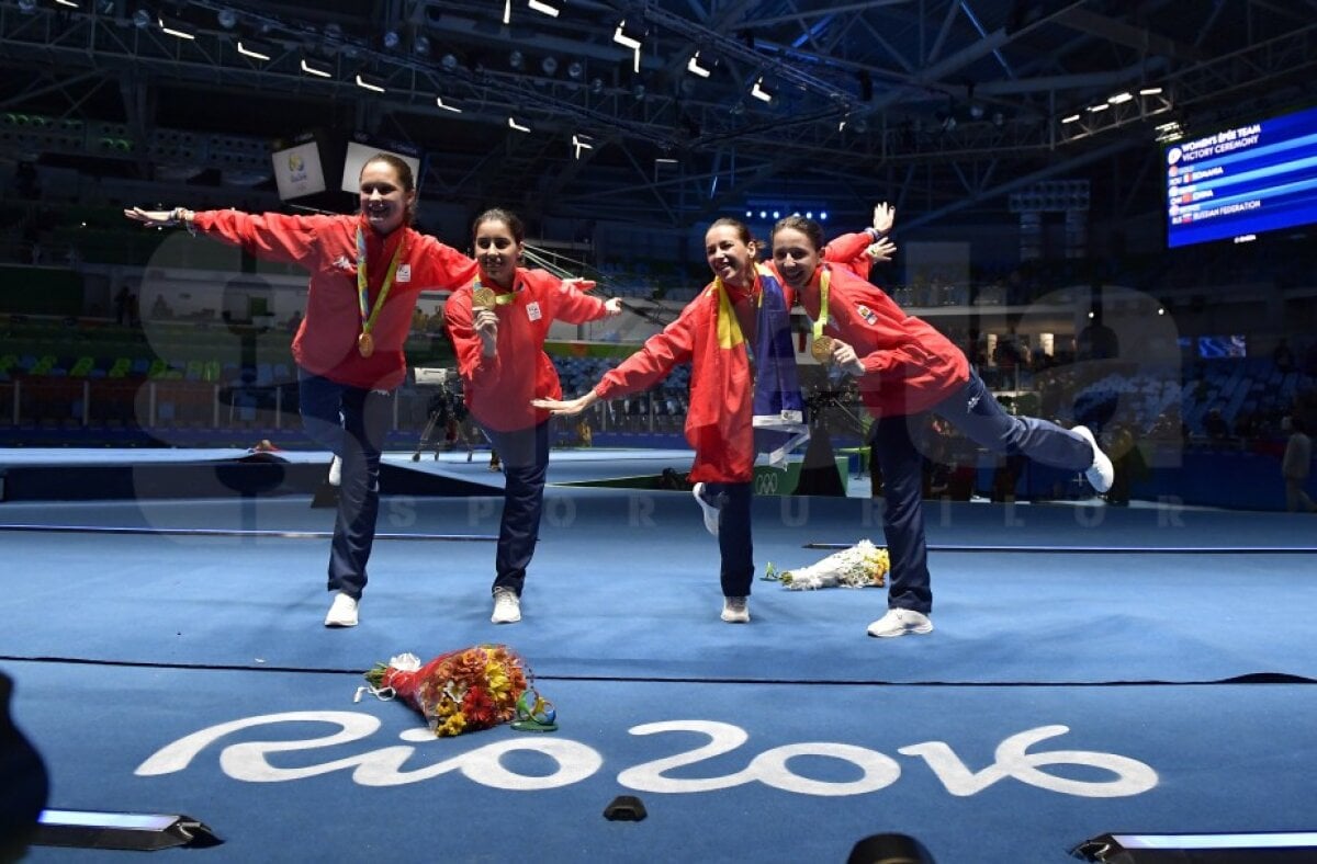 FOTO » FANTASTIC!!! Suntem mândri de voi!!! A venit prima medalie și e DE AUR: ”Tricolorele” de la spadă au învins campioana olimpică și mondială, China!