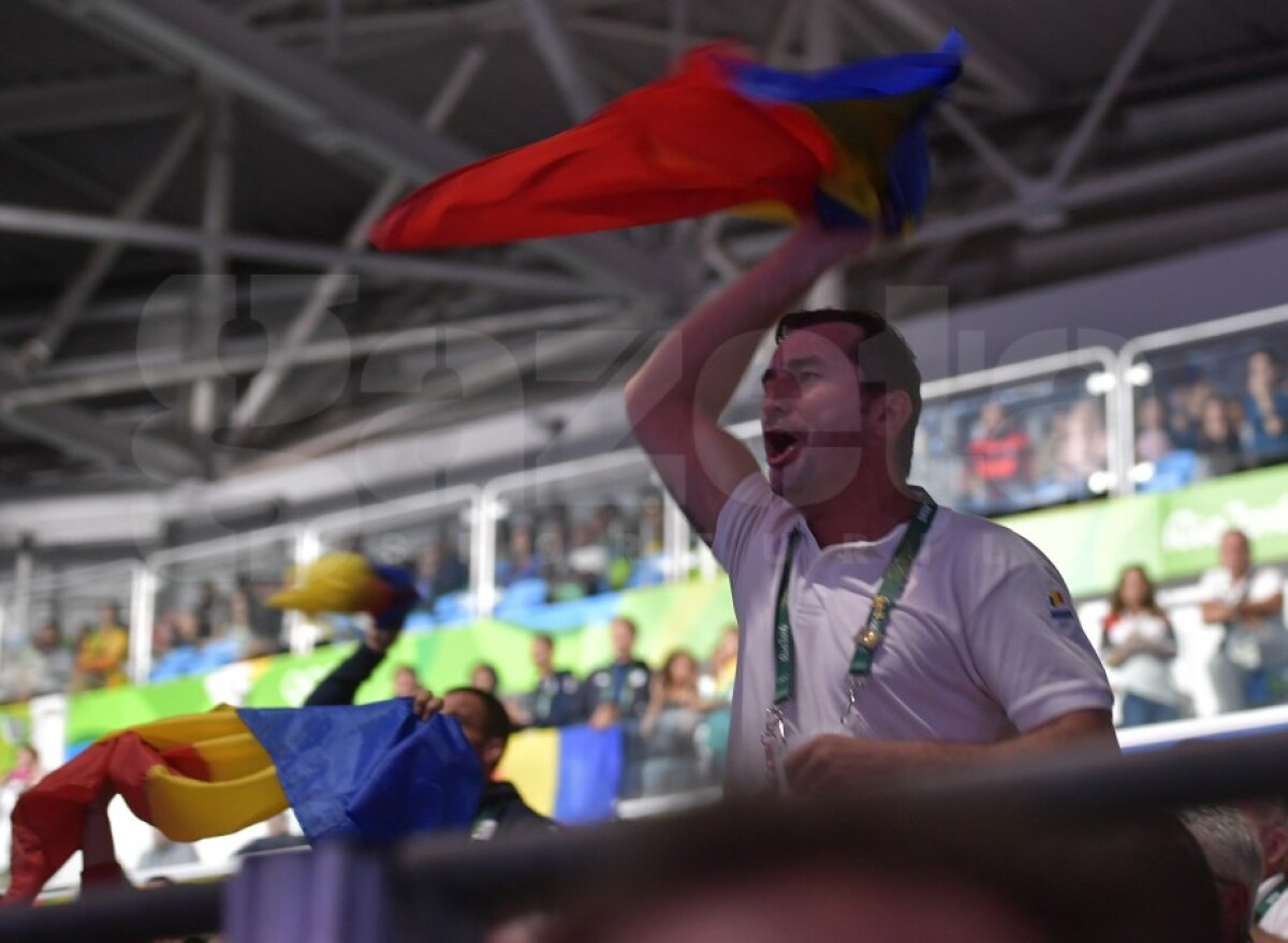 FOTO » FANTASTIC!!! Suntem mândri de voi!!! A venit prima medalie și e DE AUR: ”Tricolorele” de la spadă au învins campioana olimpică și mondială, China!