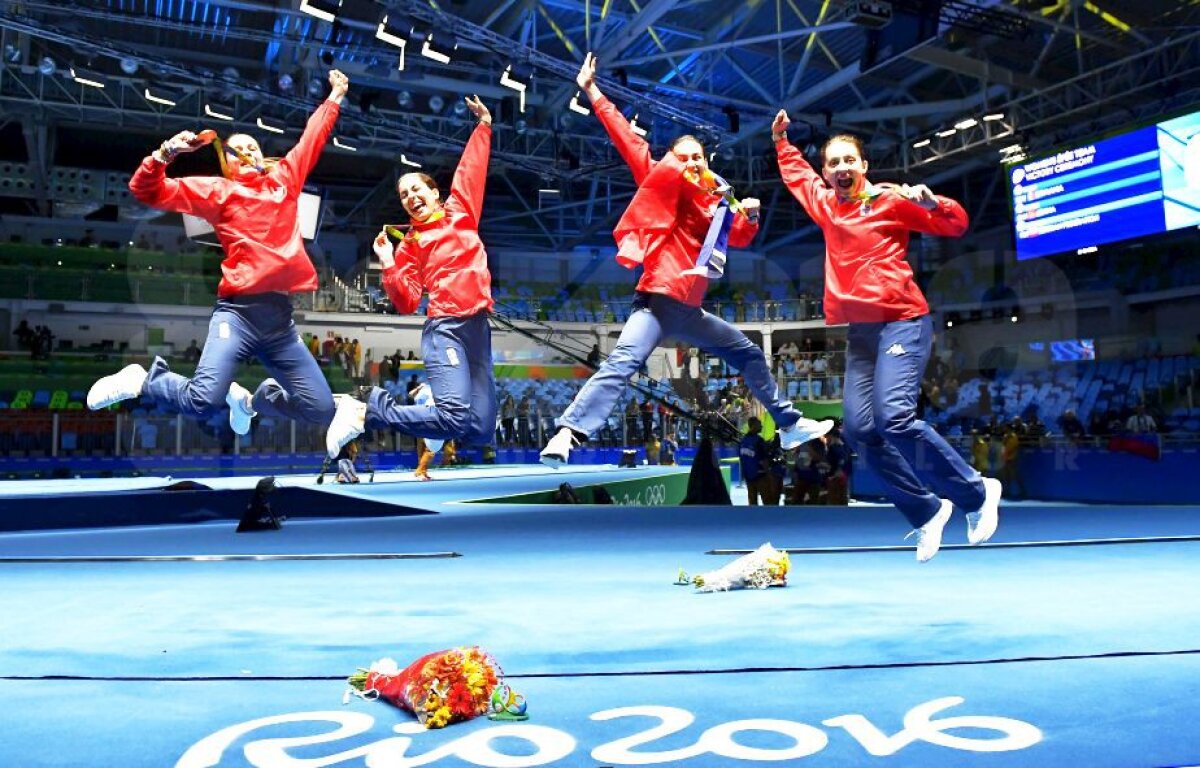 GALERIE FOTO Imaginile unei seri de aur » Fotoreporterul GSP a surprins 20 de imagini emoționante după finala de la scrimă