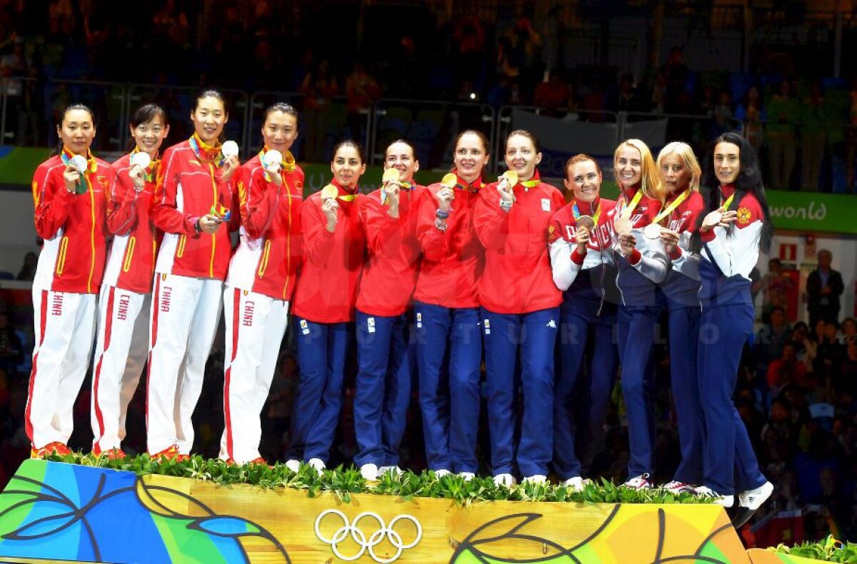 GALERIE FOTO Imaginile unei seri de aur » Fotoreporterul GSP a surprins 20 de imagini emoționante după finala de la scrimă