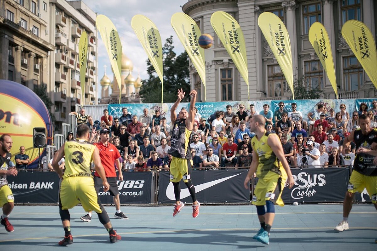 A fost spectacol sâmbătă noapte în Piața Universității! Turneul 3x3 Bucharest Challenger are loc și duminică începând cu ora 17:00