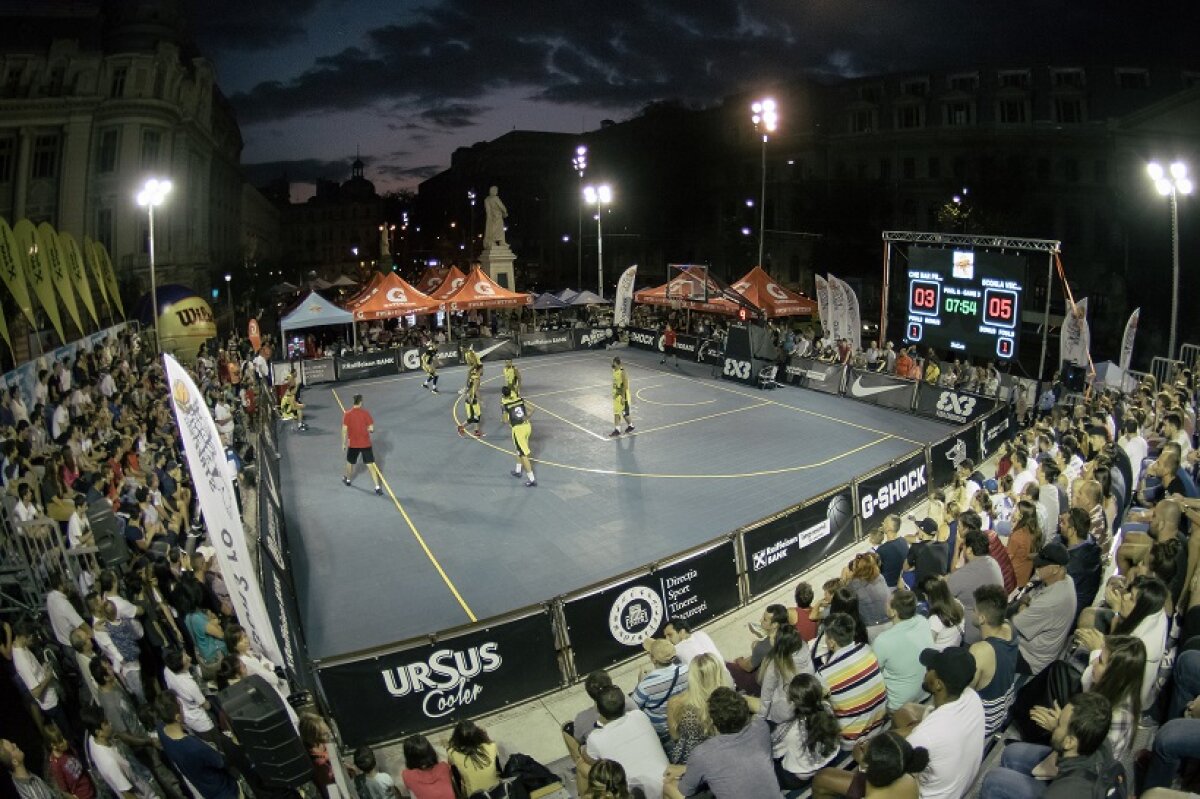 A fost spectacol sâmbătă noapte în Piața Universității! Turneul 3x3 Bucharest Challenger are loc și duminică începând cu ora 17:00