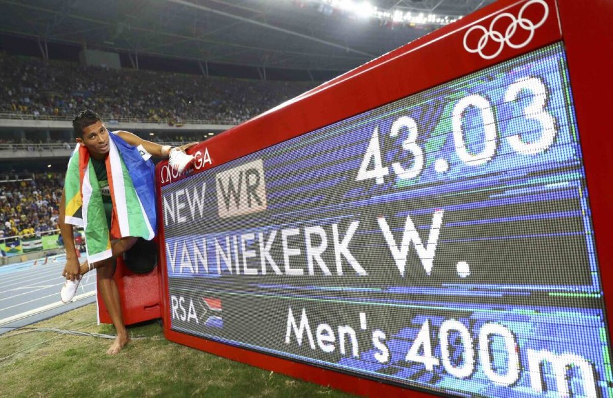 Antrenat de bunica de 74 de ani, a câștigat aurul olimpic la 400m! » Wayde van Niekerk a spulberat un record vechi de 17 ani al lui Michael Johnson și l-a făcut pe american să exclame: "A fost un masacru!"