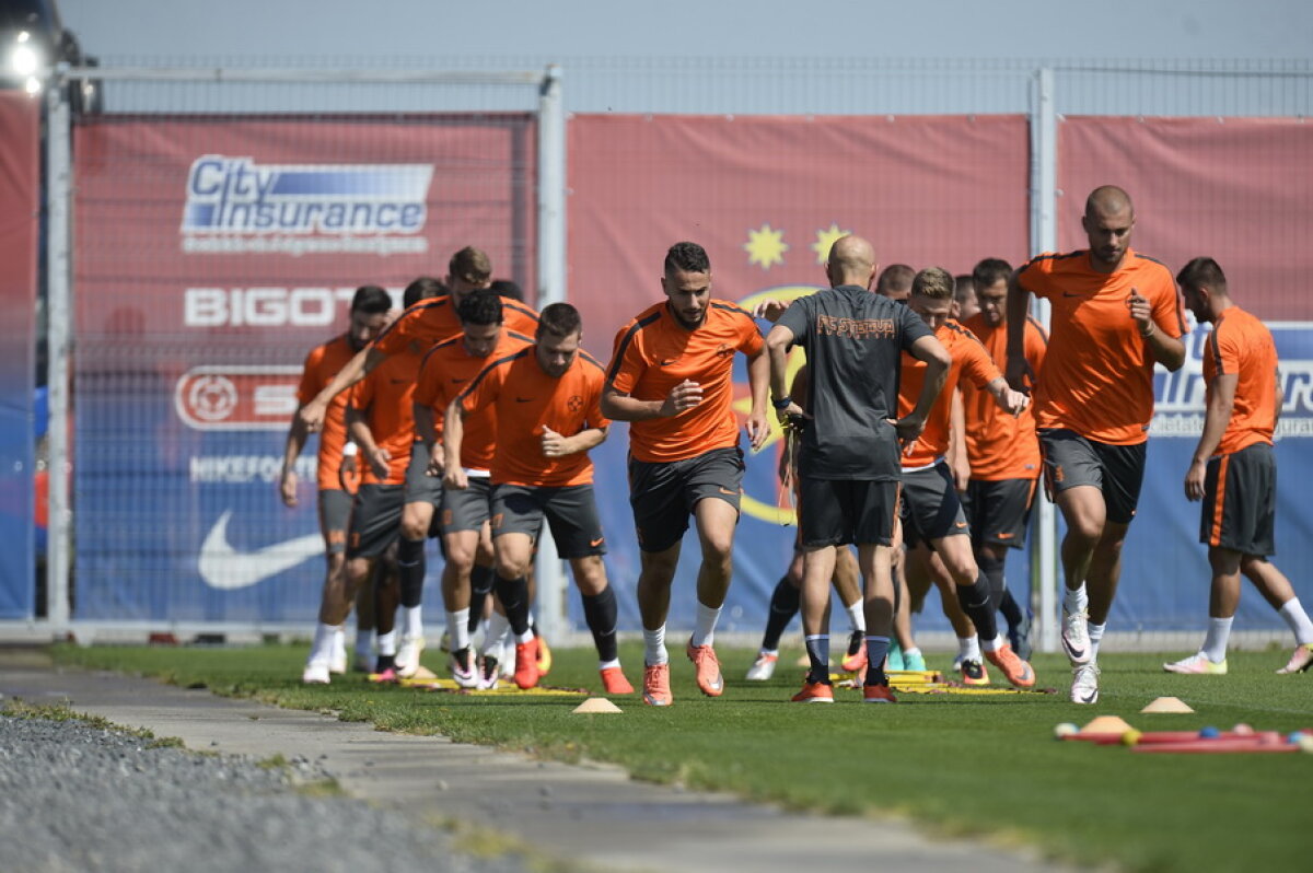 GALERIE FOTO Steaua a avut astăzi antrenamentul oficial dinaintea meciului cu City » Cum se pregătesc steliştii pentru duelurile cu Aguero şi De Bruyne 