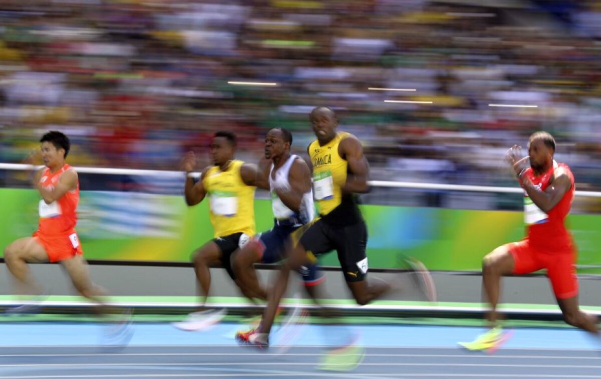 GALERIE FOTO » BLITZ! BLITZ! BLITZ! 20 de imagini de senzaţie cu Usain Bolt care au făcut înconjurul lumii