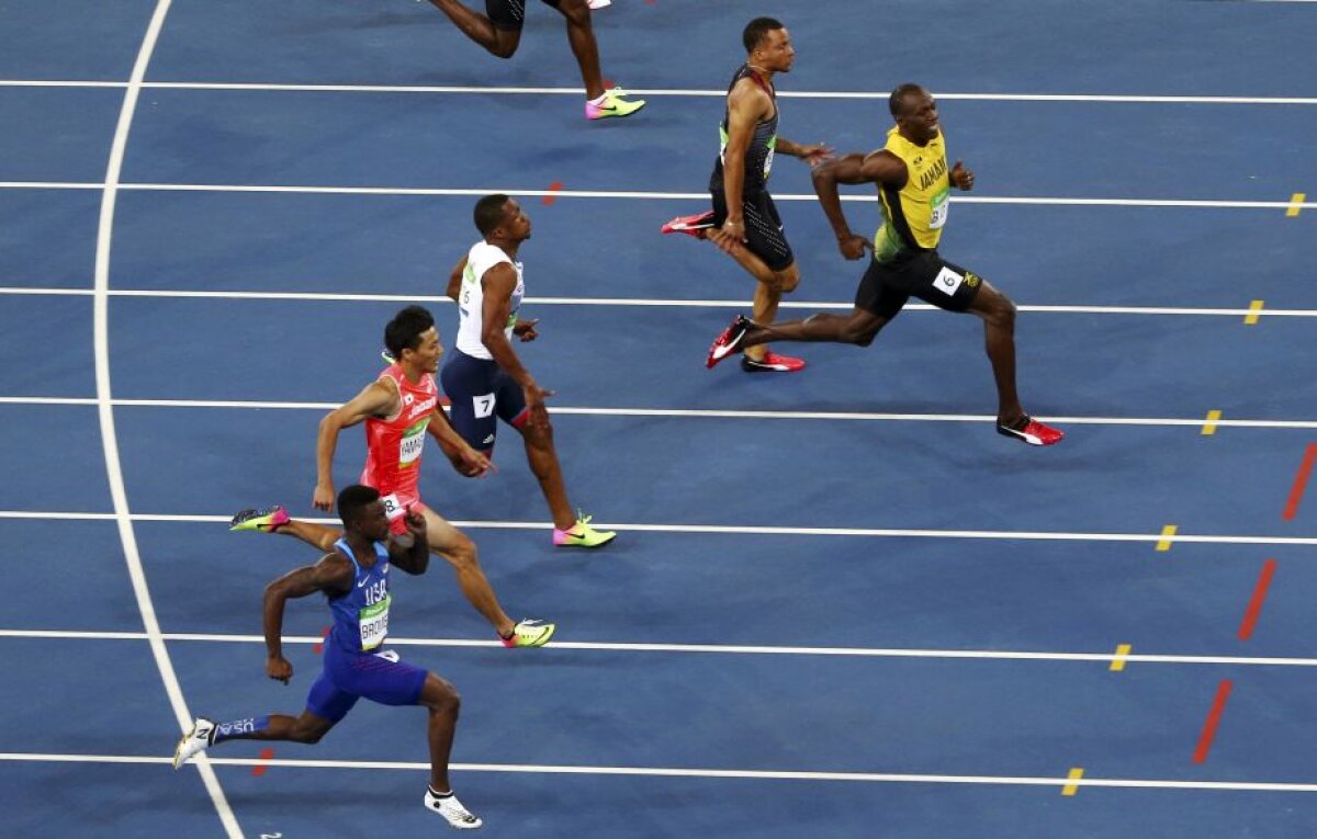 GALERIE FOTO » BLITZ! BLITZ! BLITZ! 20 de imagini de senzaţie cu Usain Bolt care au făcut înconjurul lumii