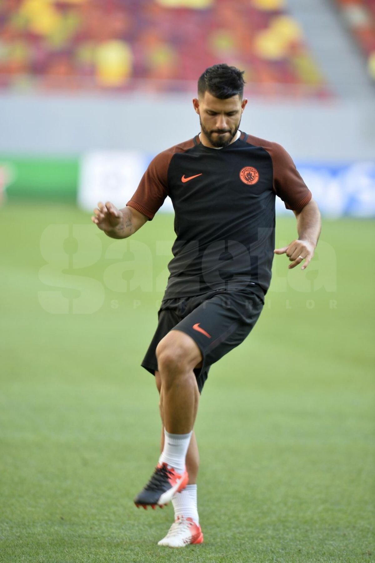 GALERIE FOTO+VIDEO Aguero și compania s-au pregătit pe Arena Națională » Relaxare și voie bună la antrenamentul oficial al lui Manchester City