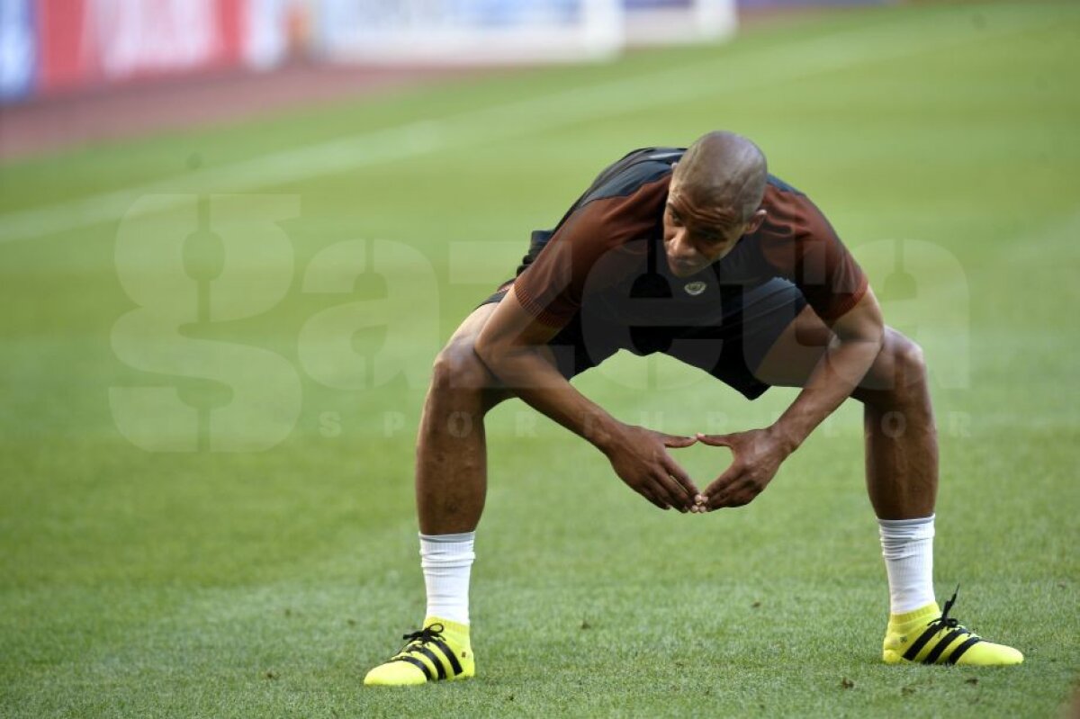 GALERIE FOTO+VIDEO Aguero și compania s-au pregătit pe Arena Națională » Relaxare și voie bună la antrenamentul oficial al lui Manchester City