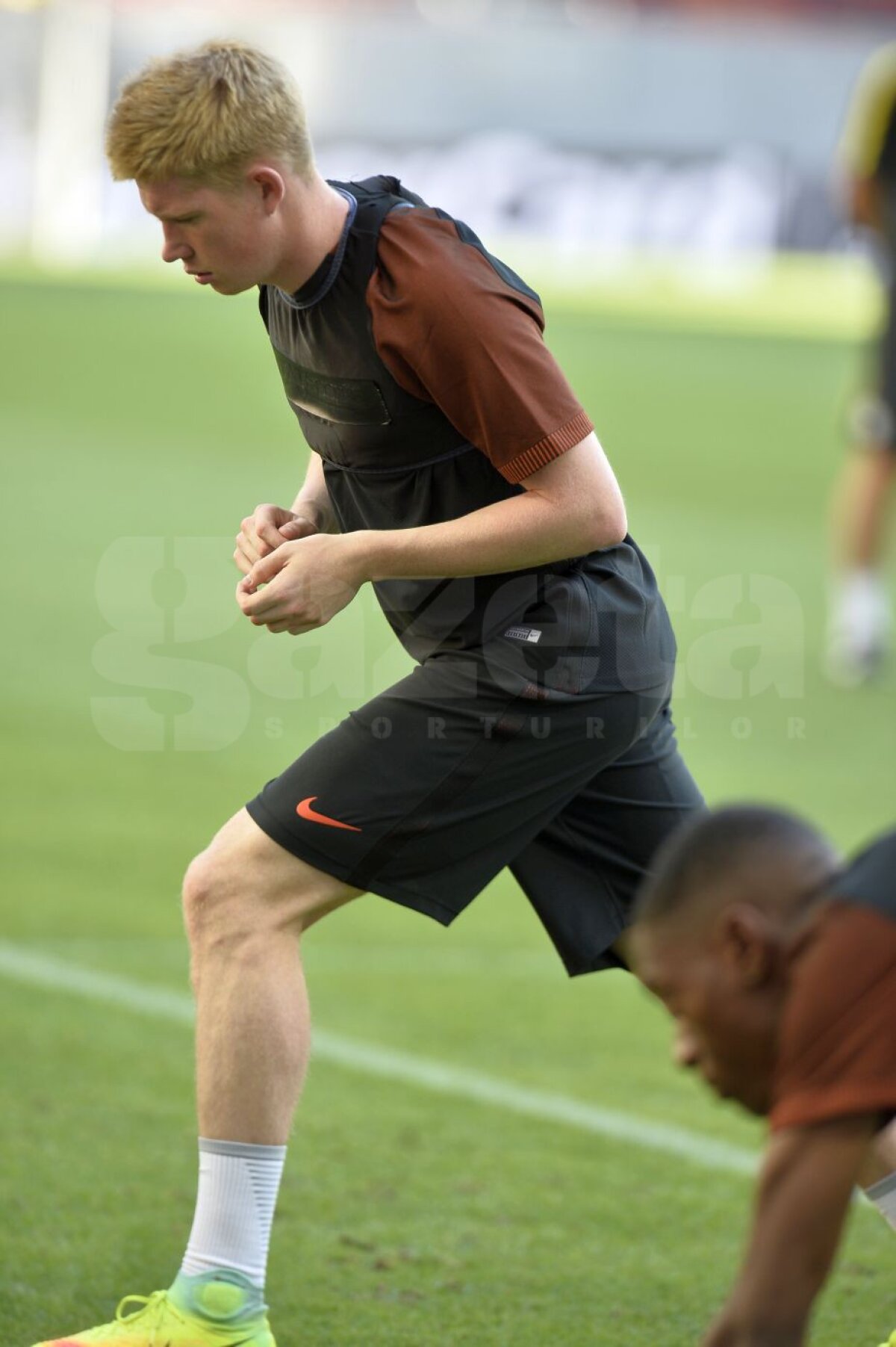 GALERIE FOTO+VIDEO Aguero și compania s-au pregătit pe Arena Națională » Relaxare și voie bună la antrenamentul oficial al lui Manchester City