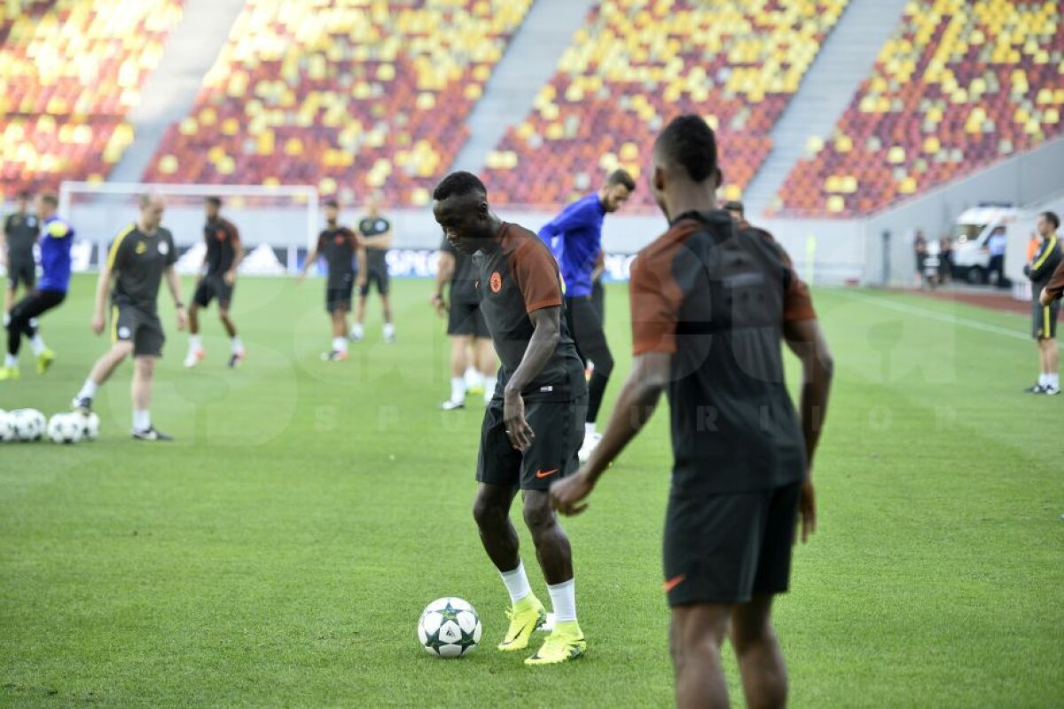 GALERIE FOTO+VIDEO Aguero și compania s-au pregătit pe Arena Națională » Relaxare și voie bună la antrenamentul oficial al lui Manchester City