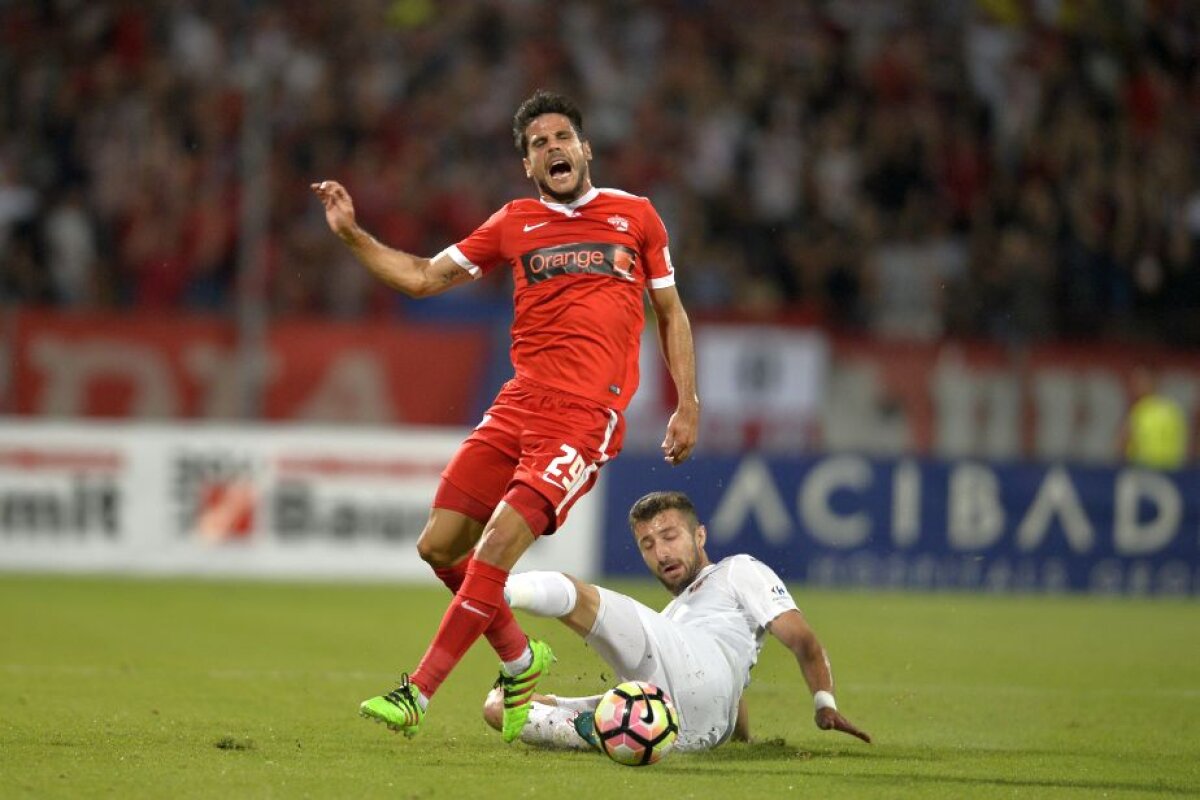 VIDEO+FOTO » "Câinii" mușcă tot mai tare » Dinamo a învins lejer FC Voluntari, scor 3-1, și urcă pe primul loc