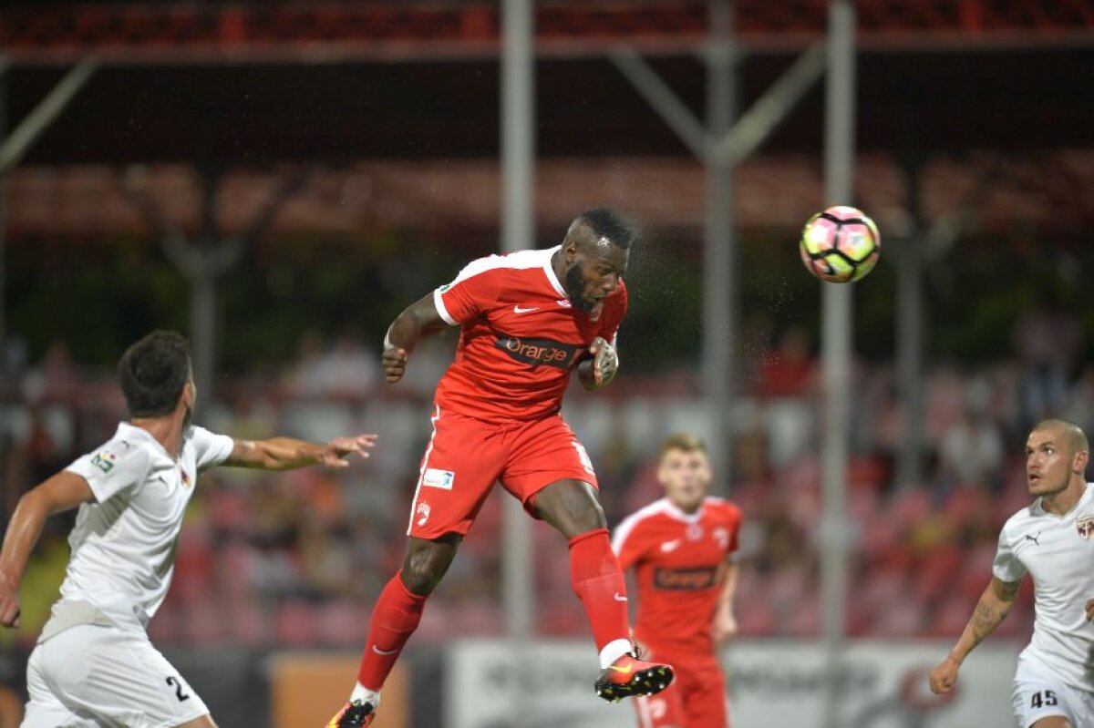 VIDEO+FOTO » "Câinii" mușcă tot mai tare » Dinamo a învins lejer FC Voluntari, scor 3-1, și urcă pe primul loc