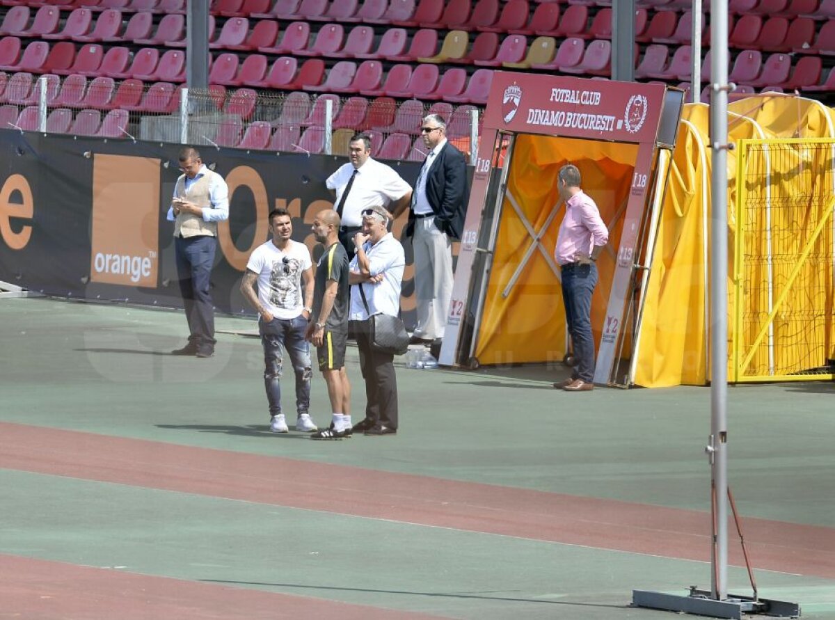 VIDEO + FOTO » Doar Dinamo București pentru Guardiola :) City s-a antrenat în Ștefan cel Mare, Pep s-a întreținut cu Mutu și Andone