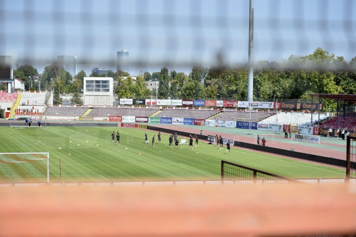 VIDEO + FOTO » Doar Dinamo București pentru Guardiola :) City s-a antrenat în Ștefan cel Mare, Pep s-a întreținut cu Mutu și Andone