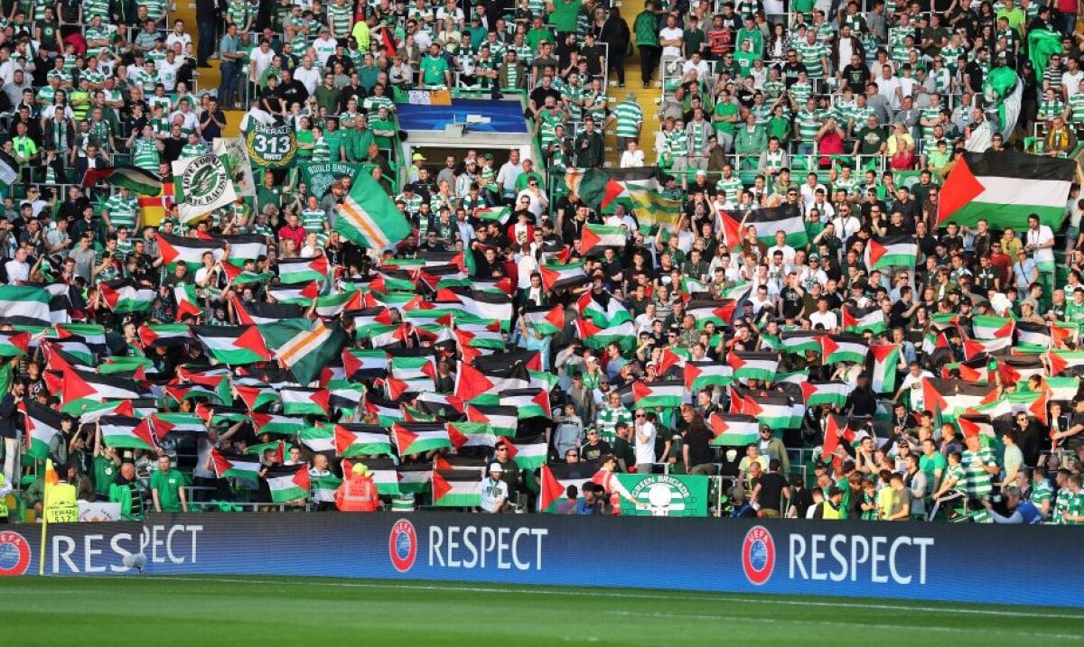 Scandal la meciul Celtic - Hapoel Beer Sheva » Scoțienii au afișat steagurile Palestinei