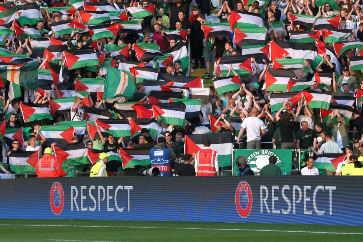 Scandal la meciul Celtic - Hapoel Beer Sheva » Scoțienii au afișat steagurile Palestinei