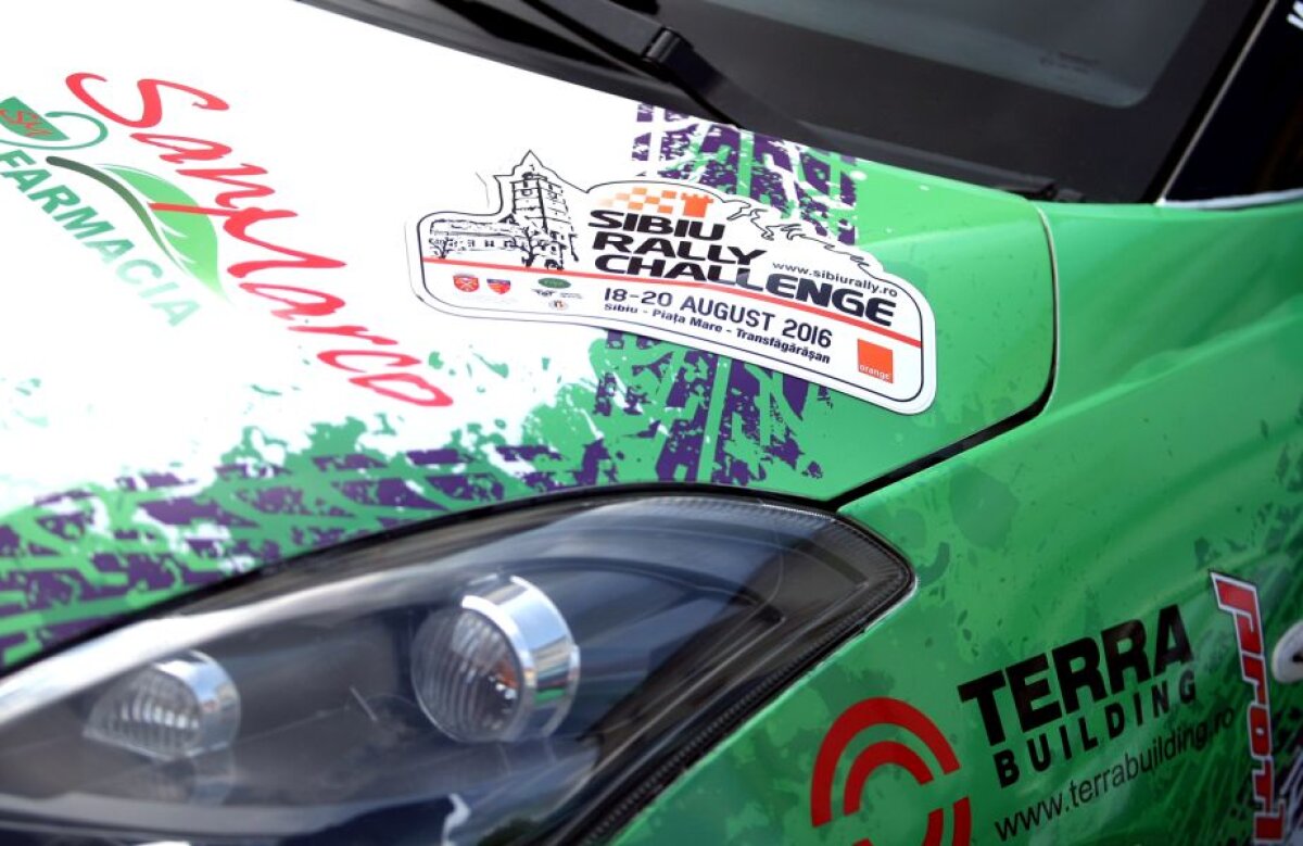 GALERIE FOTO » Un Austin de 92 de ani este vedeta vehiculelor istorice la Sibiu Rally Challenge