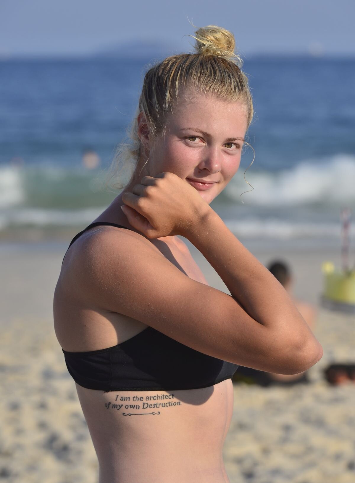 Galerie FOTO Plajă pe Copacabana » Sportivii români de la Rio s-au aventurat la o baie în Ocean: ”E periculos! Aveți grijă!”