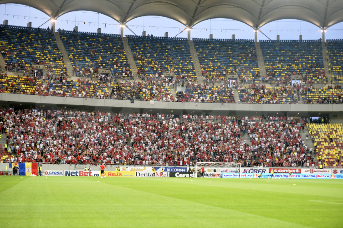 VIDEO și FOTO » Fotbal, orgolii și spectacol! Steaua și Dinamo au remizat într-un superduel cu două goluri