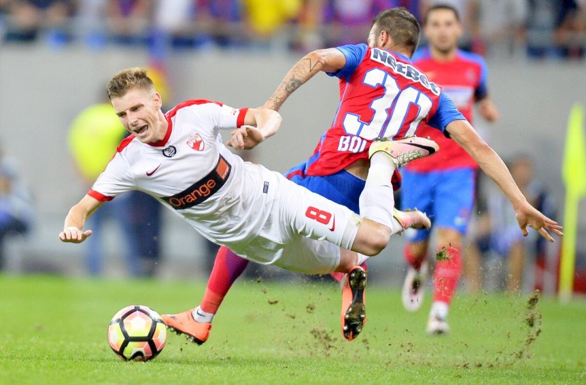 VIDEO și FOTO » Fotbal, orgolii și spectacol! Steaua și Dinamo au remizat într-un superduel cu două goluri