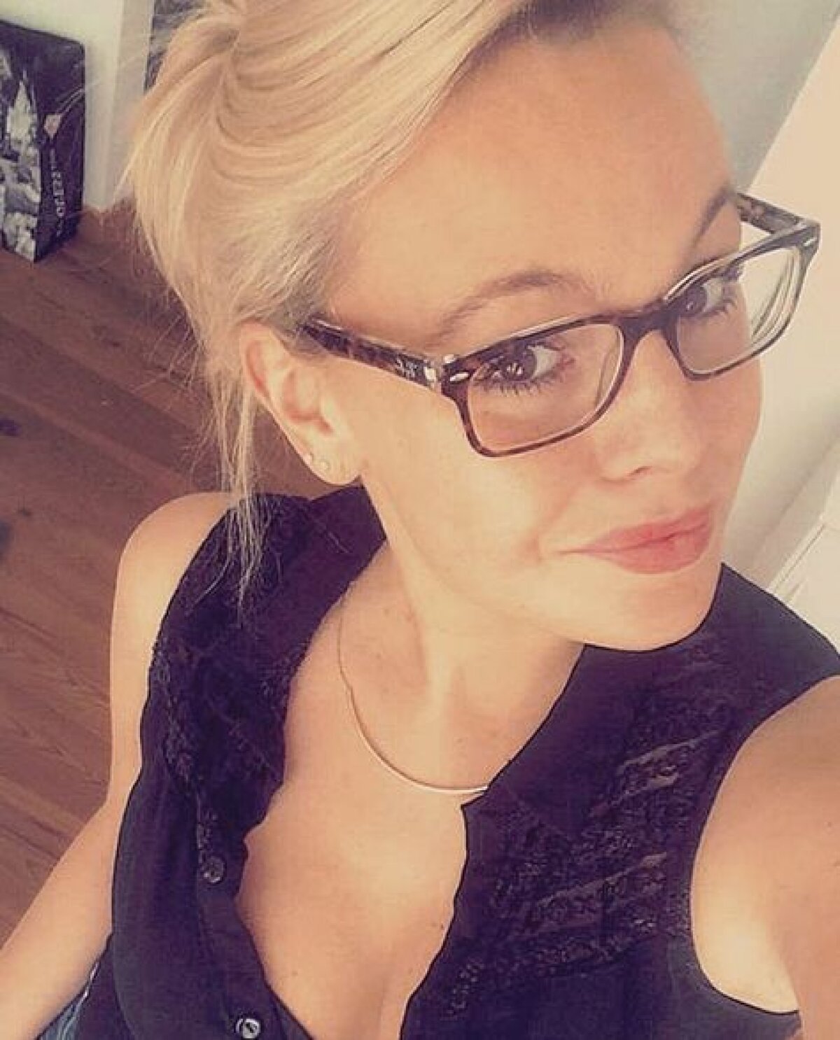 FOTO Un fotbalist a încercat să o agațe la supermarket, dar ea s-a ținut tare: ”Nu am cedat farmecului său”