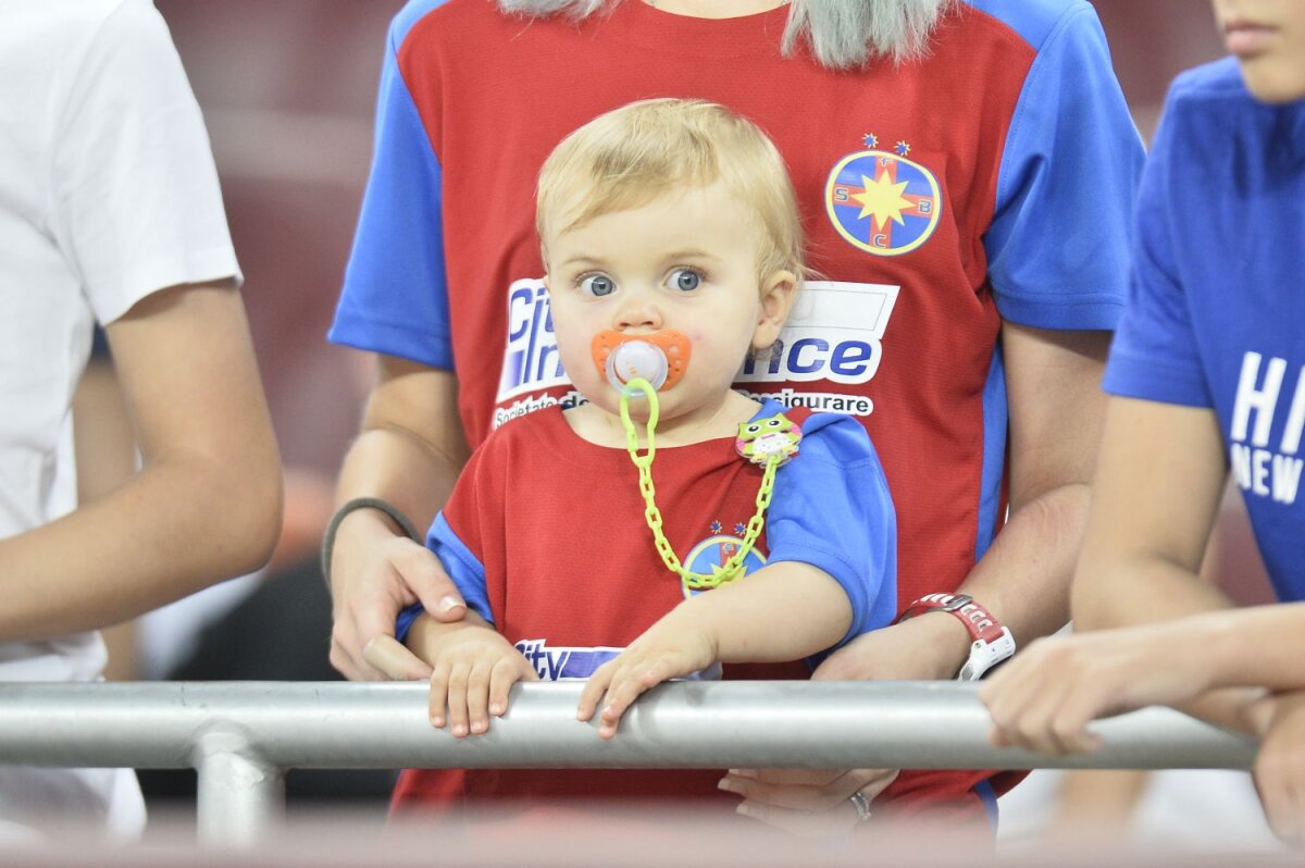 Trezirea la Derby! Fotoreporterul Gazetei, Raed Krishan a surprins una din cele mai simpatice faze de la Steaua - Dinamo 1-1