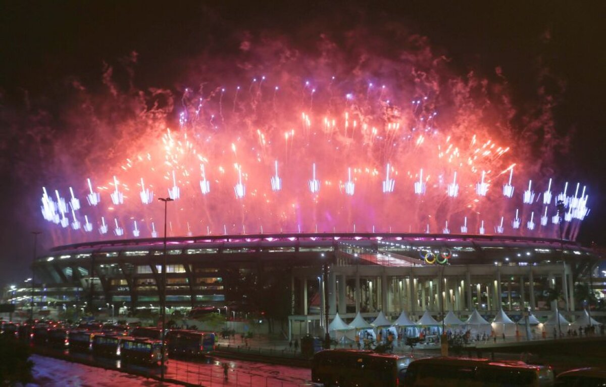 GALERIE FOTO Jocurile Olimpice de la Rio au ajuns la final! Simona Pop a fost portdrapelul României la ceremonia de închidere