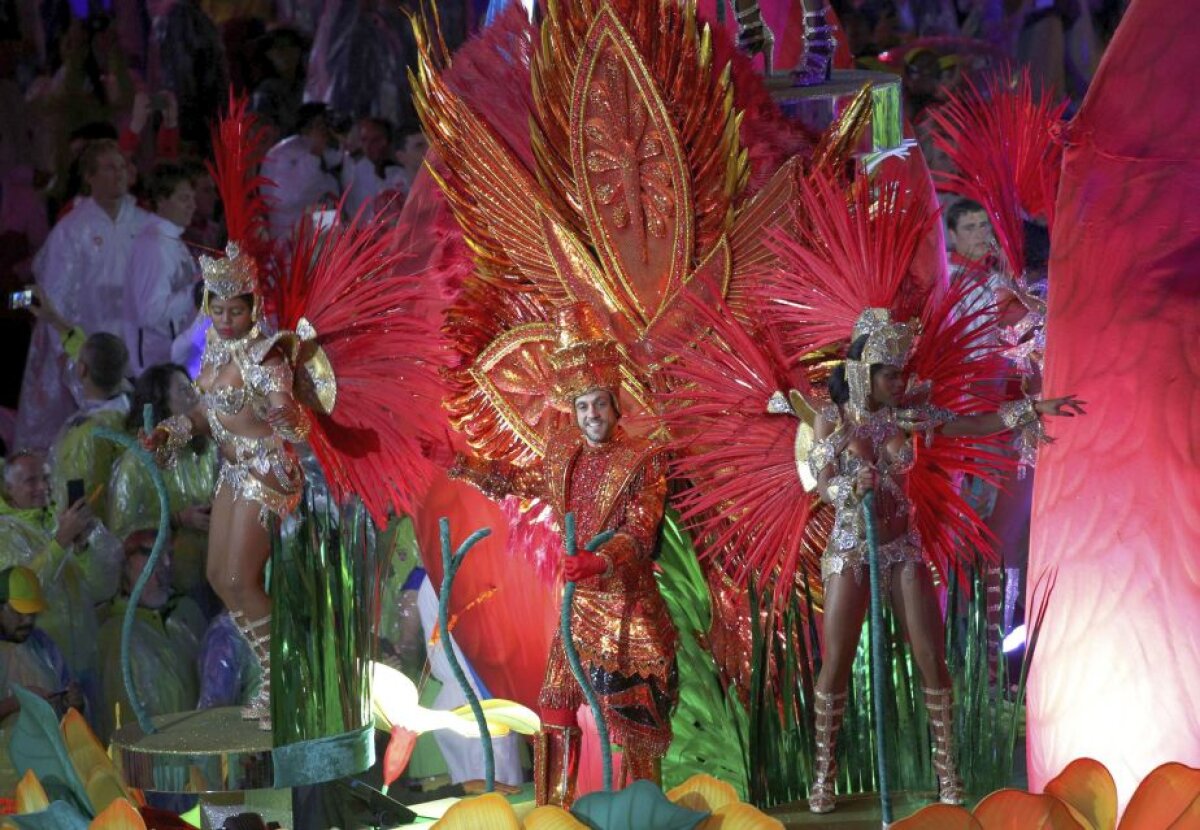 GALERIE FOTO Jocurile Olimpice de la Rio au ajuns la final! Simona Pop a fost portdrapelul României la ceremonia de închidere