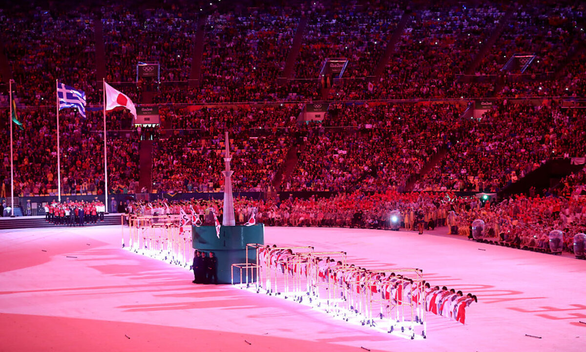 GALERIE FOTO Jocurile Olimpice de la Rio au ajuns la final! Simona Pop a fost portdrapelul României la ceremonia de închidere