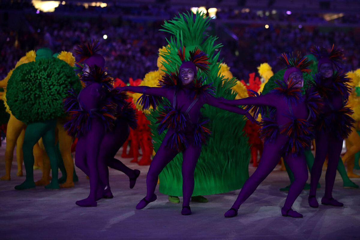 GALERIE FOTO Jocurile Olimpice de la Rio au ajuns la final! Simona Pop a fost portdrapelul României la ceremonia de închidere