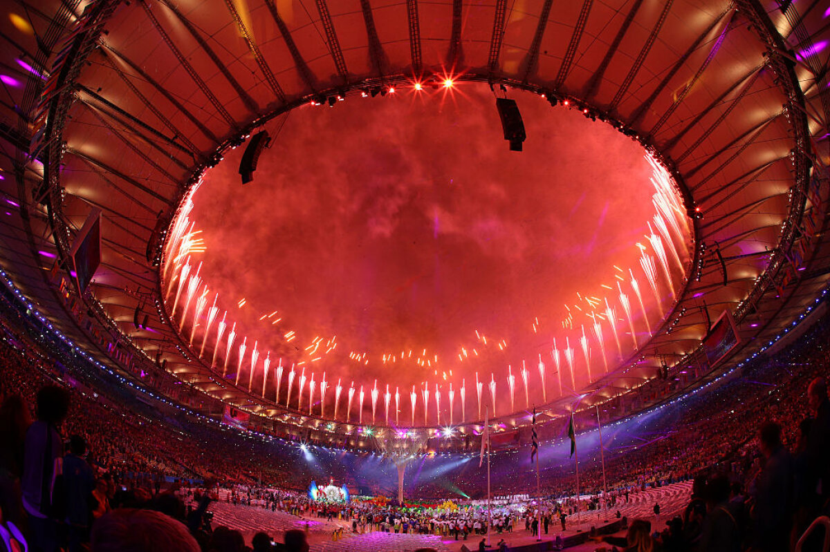 GALERIE FOTO Jocurile Olimpice de la Rio au ajuns la final! Simona Pop a fost portdrapelul României la ceremonia de închidere