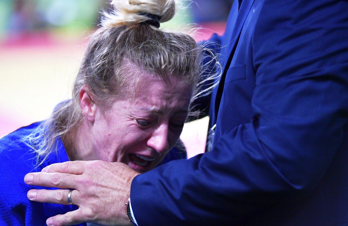 Cu ce am rămas? 10 imagini fabuloase de la Jocurile Olimpice de la Rio 2016 și povestea lor