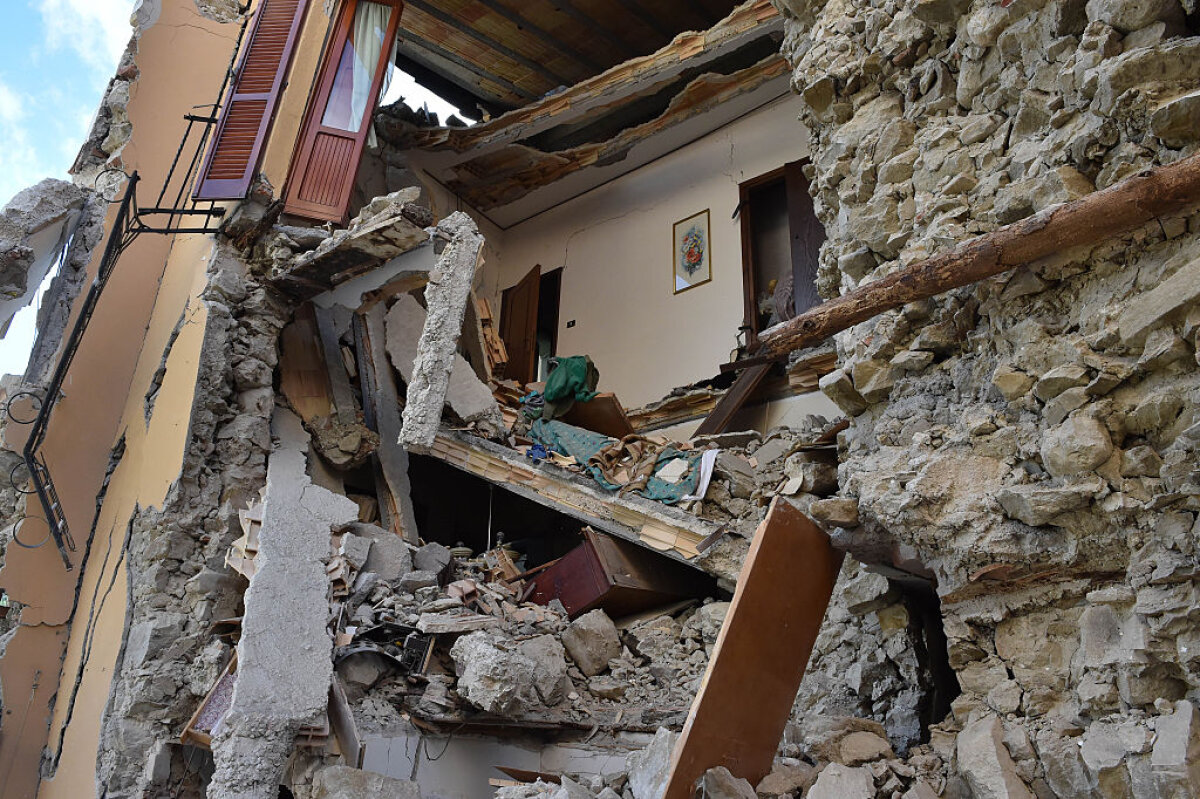GALERIE FOTO Abia transferat la Latina, Constantin Nica povestește clipele de groază din timpul cutremurului: "Se auzeau ușile trosnind"