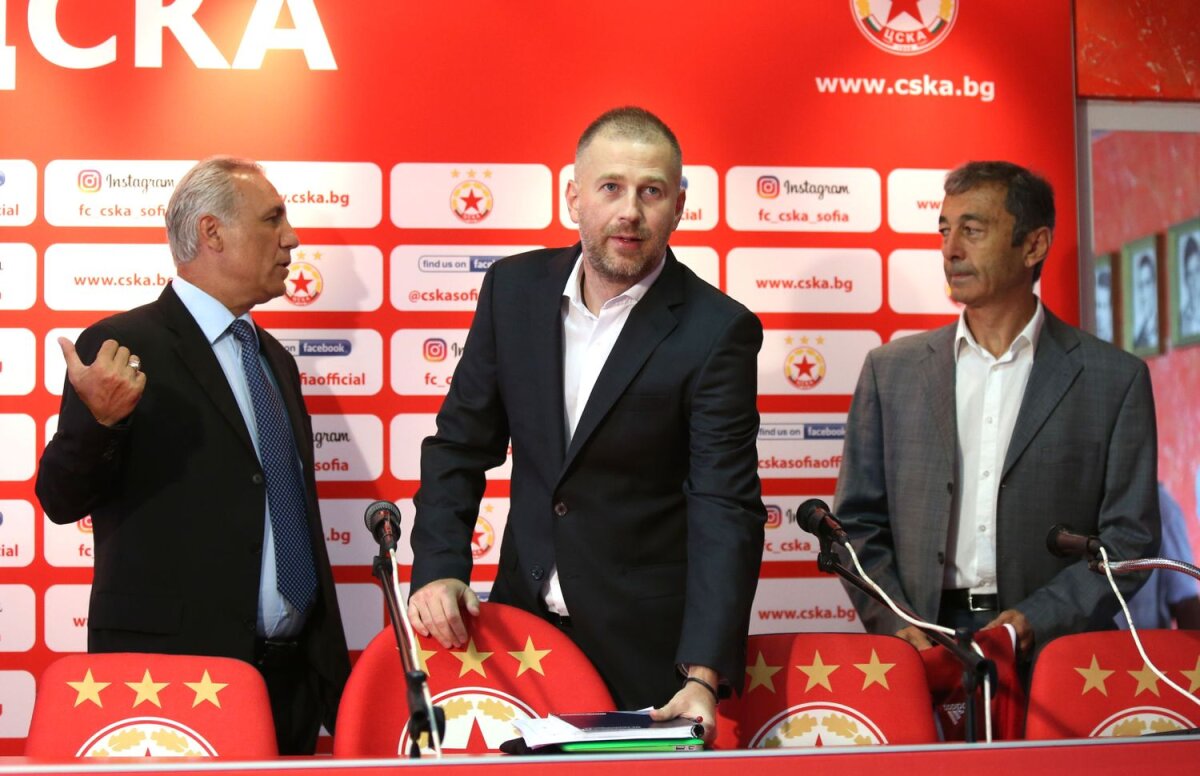 FOTO Legendele s-au reunit ieri pentru a-l prezenta pe el! Edi Iordănescu și-a început aventura la ȚSKA Sofia