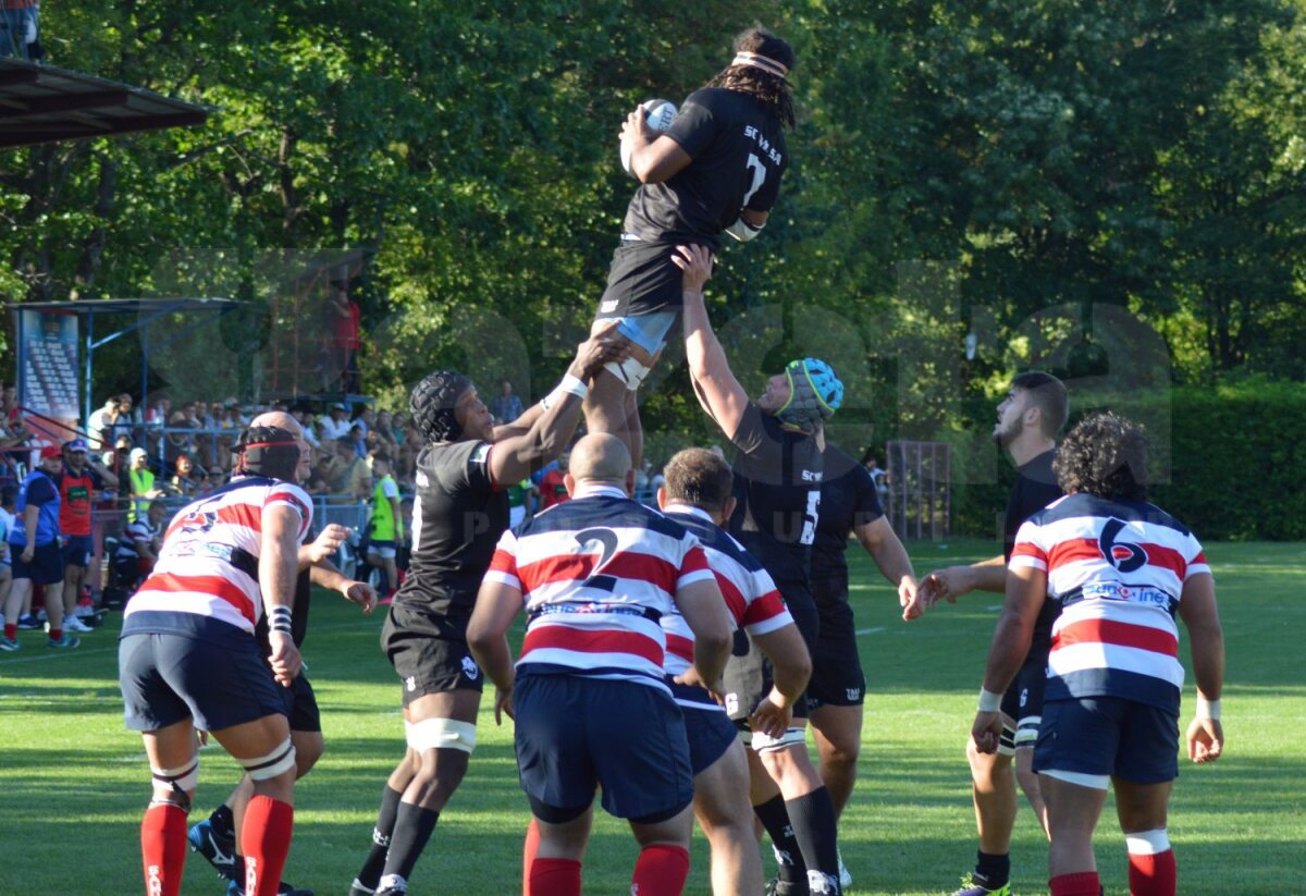 Galerie FOTO CSA Steaua își consolidează primul loc după victoria cu Știința Baia Mare, 29-24