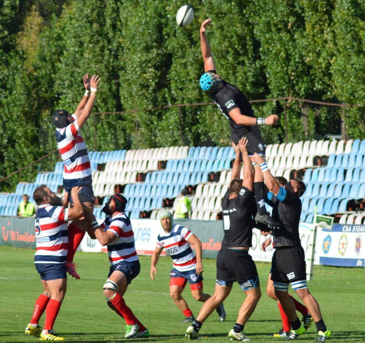 Galerie FOTO CSA Steaua își consolidează primul loc după victoria cu Știința Baia Mare, 29-24