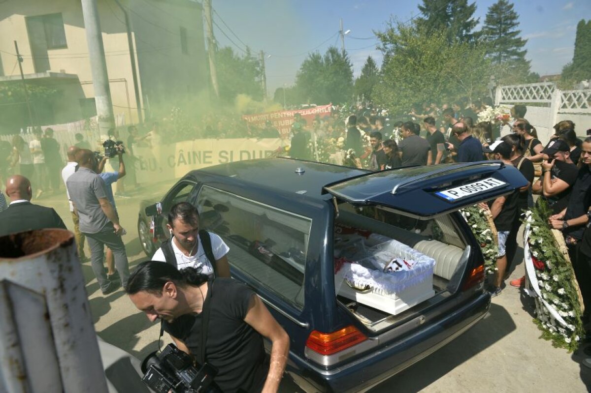GALERIE FOTO Dănciulescu a participat la înmormântarea suporterului dinamovist: "Eu nu mă regăsesc în acest fotbal"