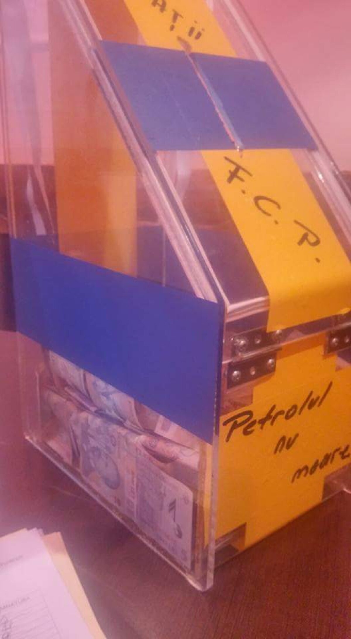 FOTOREPORTAJ Ziua ”lupilor” » Cum arată o zi pentru new Petrolul în Liga 4: cantonamentul începe la prânz, deplasarea se face cu microbuzul