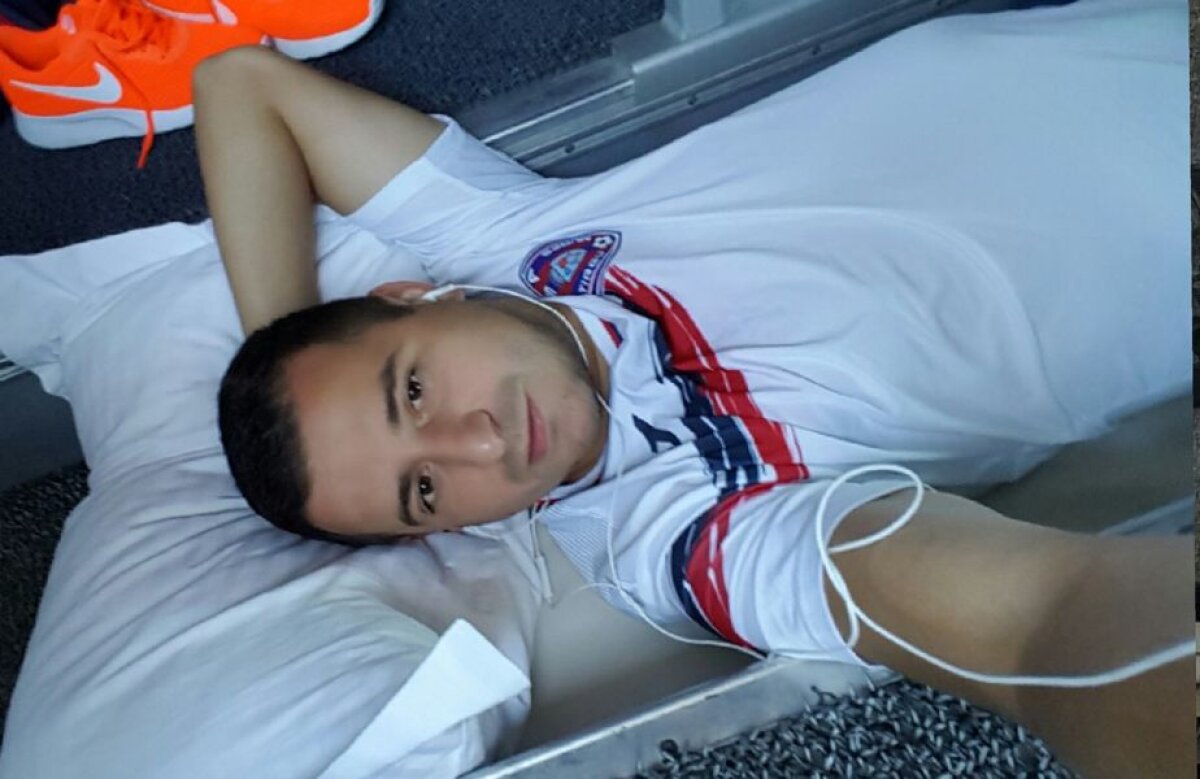 Spre Botoșani la "first class" » Deplasare infernală pentru ASA: Zicu a dormit pe culoarul autocarului 