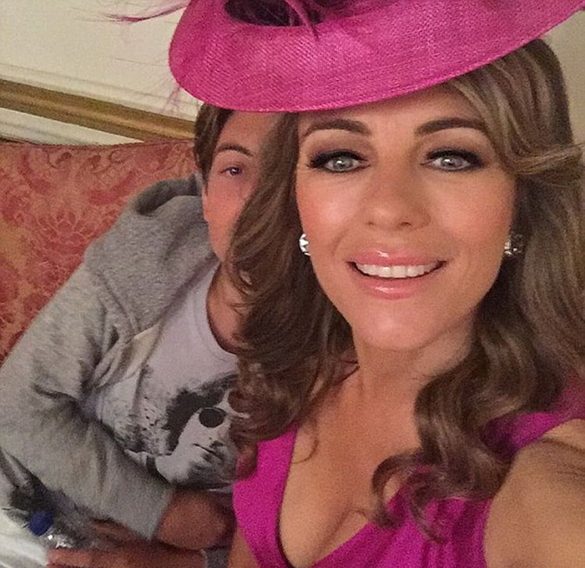 Ea este femeia care sfidează trecerea timpului! Elizabeth Hurley arată demenţial la 51 de ani
