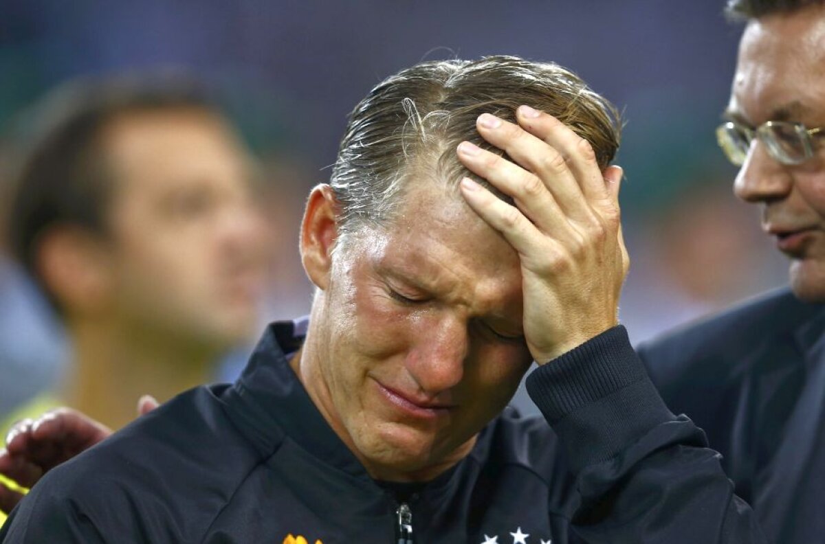 GALERIE FOTO Bastian Schweinsteiger a plâns ca un copil la ultimul meci în tricoul Germaniei