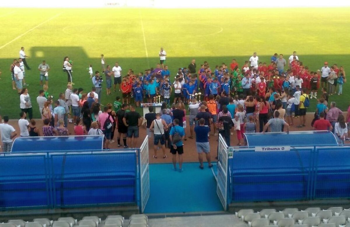 GALERIE FOTO Academia lui Flavius Stoican, la primul succes » Puștii de 11 ani au câștigat un turneu local