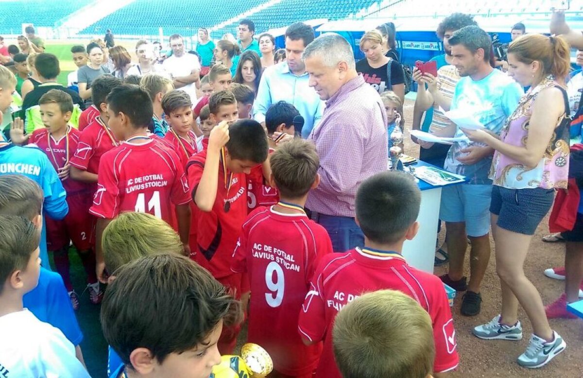 GALERIE FOTO Academia lui Flavius Stoican, la primul succes » Puștii de 11 ani au câștigat un turneu local