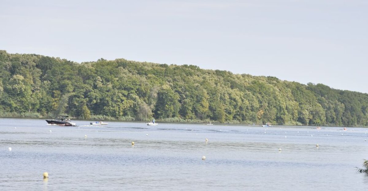 FOTO S-au împărțit în două! Componentele bărcii de 8 plus 1, medaliate cu bronz la Rio, au fost ieri adversare la Naționalele de pe Lacul Snagov