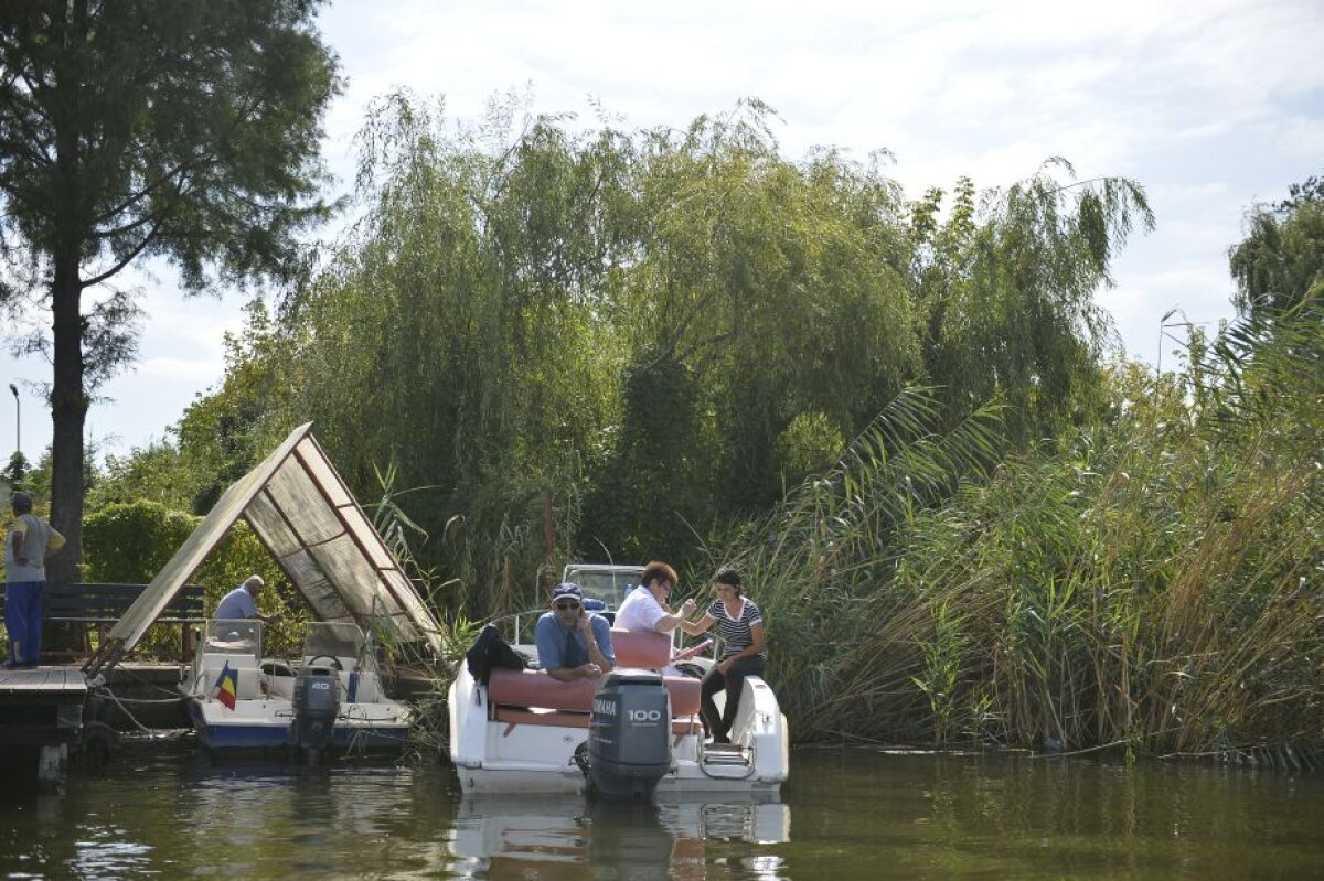FOTO S-au împărțit în două! Componentele bărcii de 8 plus 1, medaliate cu bronz la Rio, au fost ieri adversare la Naționalele de pe Lacul Snagov